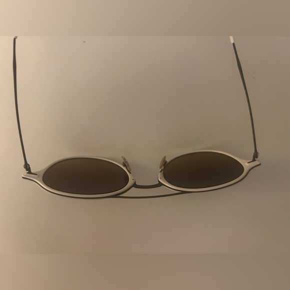 White Ray-Bans - Picture 3 of 3